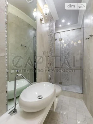 Sale of 4-room apartment 210 sq. m. on Andriy Verkhoglyada St. 11 •