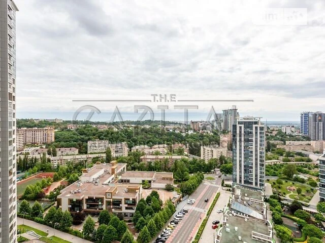 Sale of 4-room apartment 210 sq. m. on Andriy Verkhoglyada St. 11 •