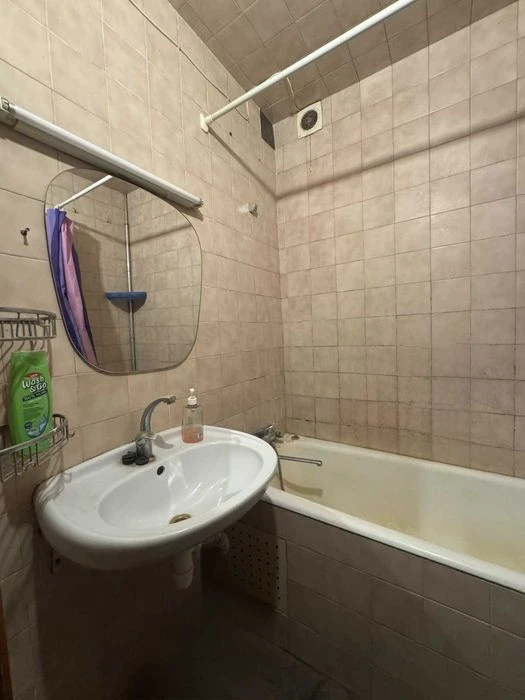 Продам 3-комн. квартиру на Таирова (ул. Александра Невского)