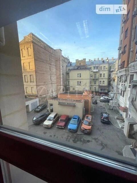 For sale 4-room apartment 83 sq. m. on Shota Rustaveli St. 44 • ID 3