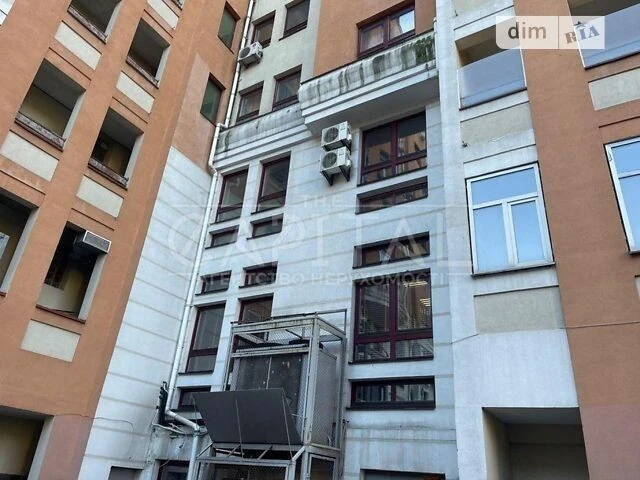 For sale 4-room apartment 83 sq. m. on Shota Rustaveli St. 44 • ID 3