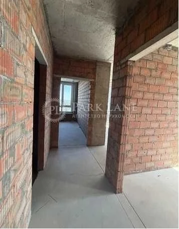 2k sq m Slavutych Zarichna 2 min metro 10 min center Zarichny Seven
