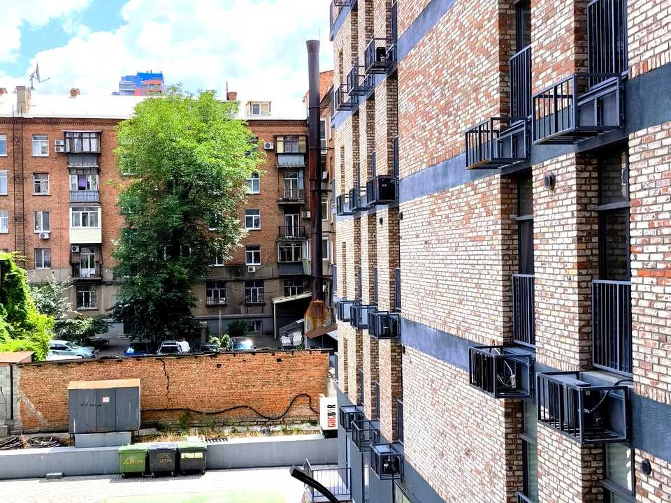Apartment. Dnipro, Shevchenko lane.