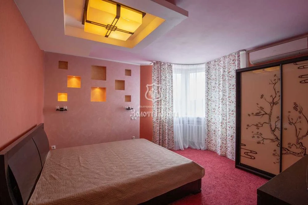 Apartment, 2 rooms. Good condition. Simʼyi Steshenkiv, 7, Borshchahivka, S