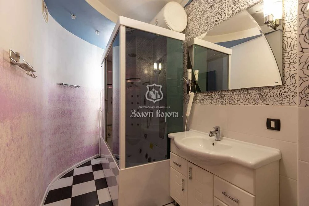 Apartment, 2 rooms. Good condition. Simʼyi Steshenkiv, 7, Borshchahivka, S