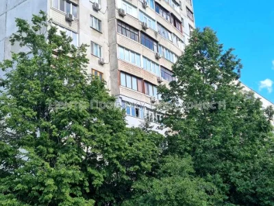 Apartment. Kharkiv, Ludviga Svobody Ave.