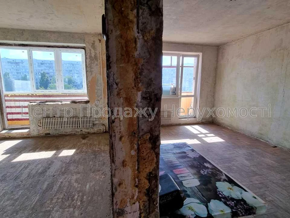 Apartment. Kharkiv, Ludviga Svobody Ave.