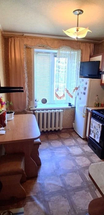 1-room apartment, Garmatna St., Shulyavska metro station