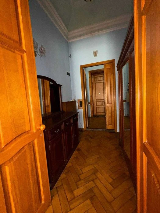 3-комнатная квартира в историческом центре г.Одесса/ хозпрог
