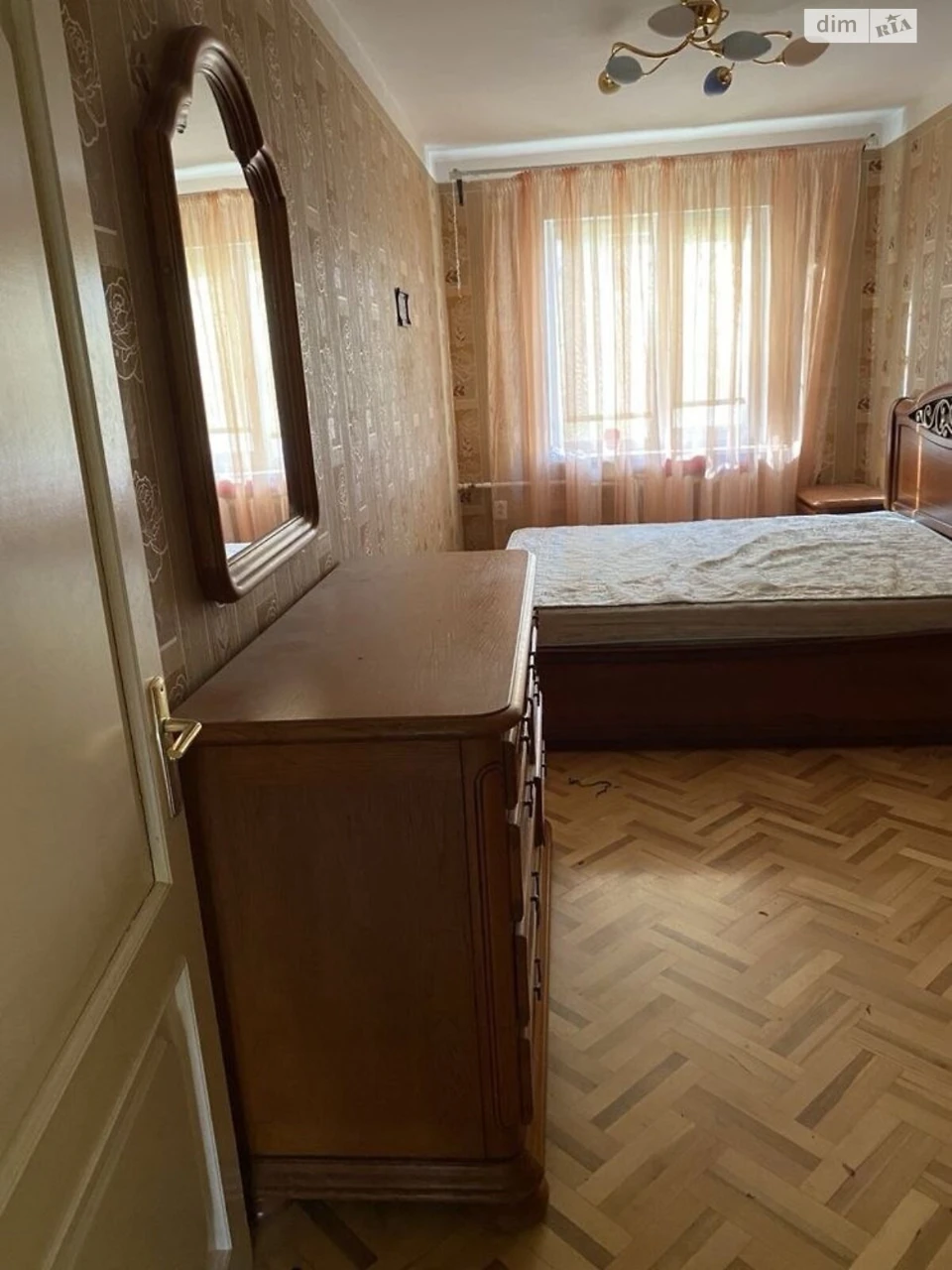 Long-Term Apartment Rental