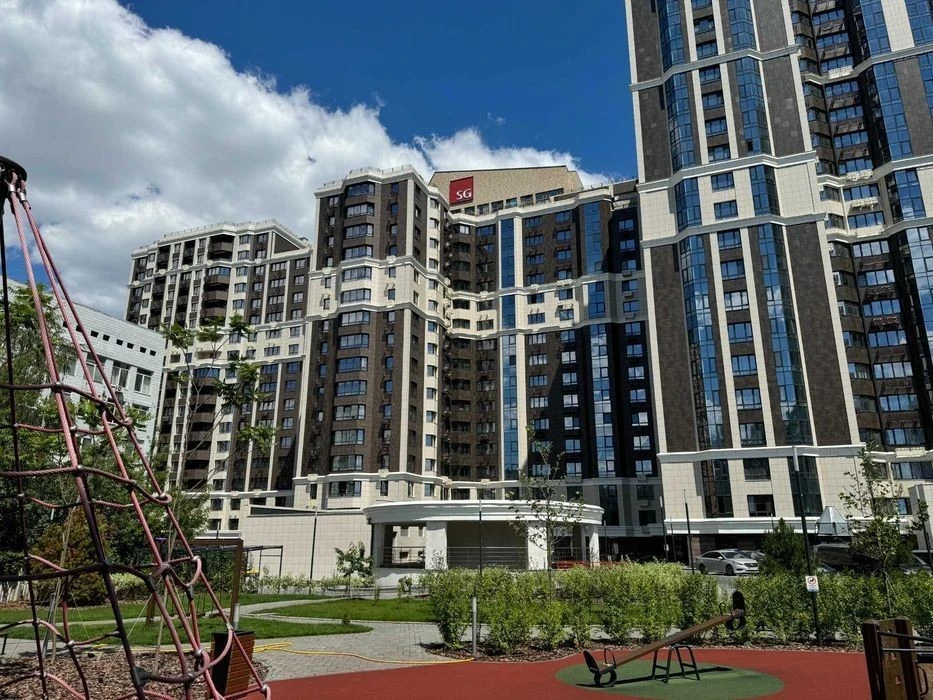 WITHOUT % Sale of 3 rooms for repair in Shevchenkivskyi residential complex Zolotoustivska