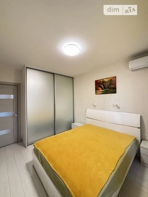 For sale 3-room apartment 96 sq. m on Urlivska Street 14 • ID 346751