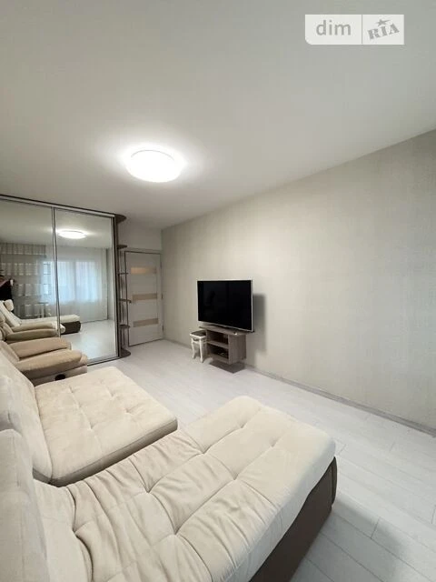 For sale 3-room apartment 96 sq. m on Urlivska Street 14 • ID 346751