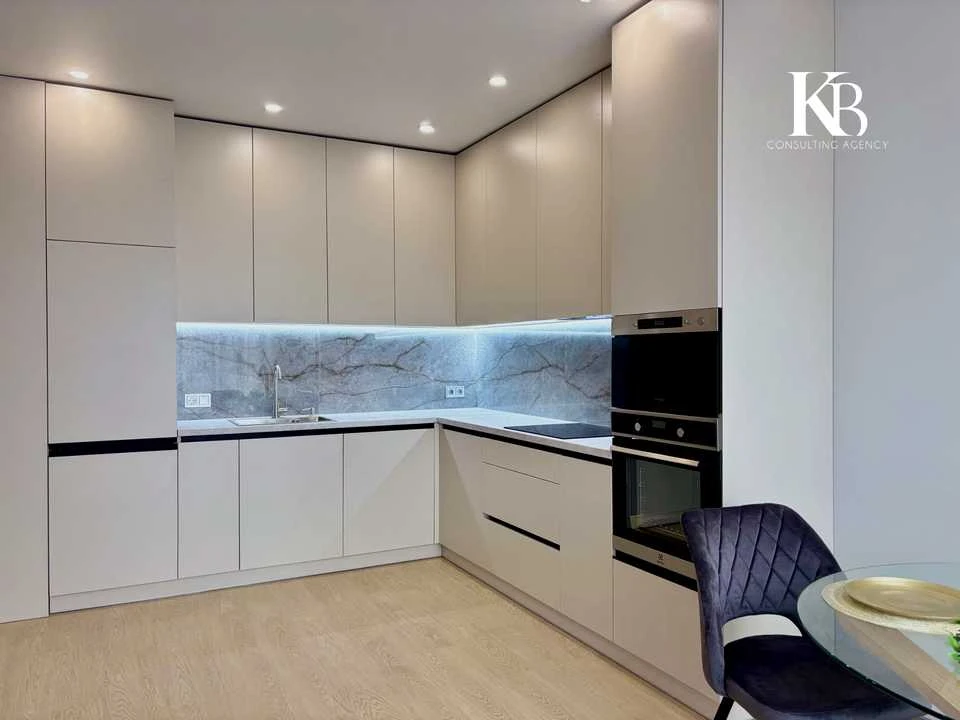 Apartment. Dnipro, Naberezhna Peremohy st.