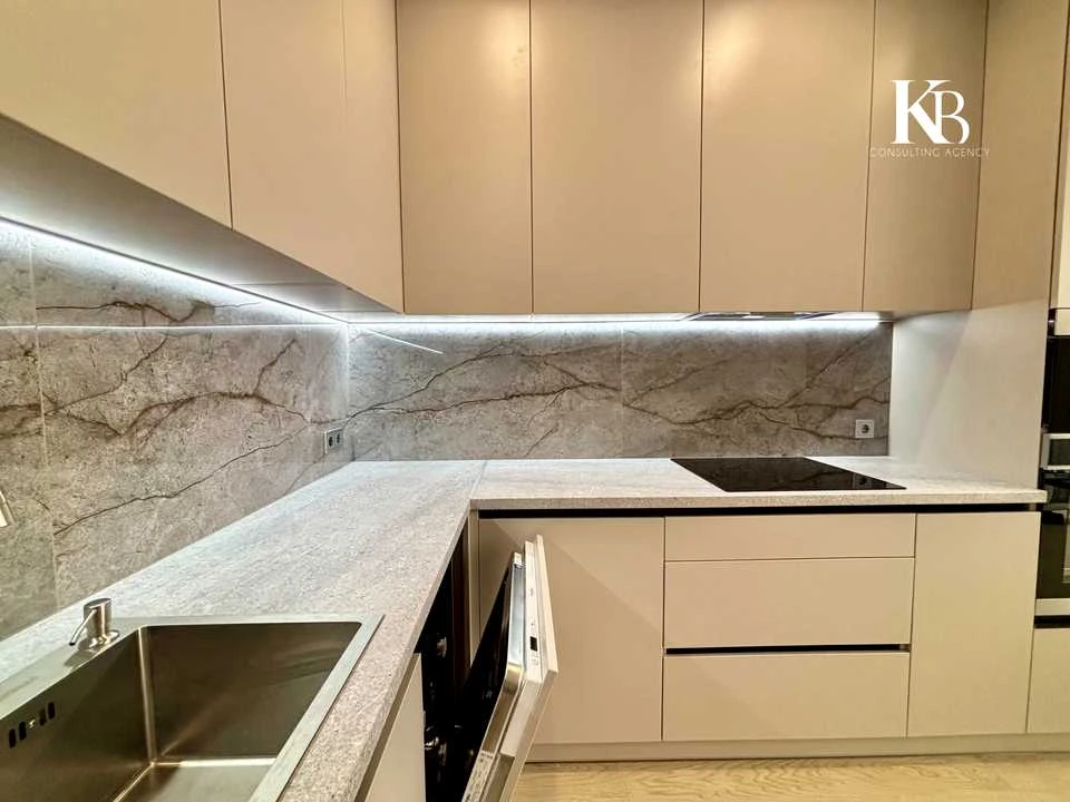 Apartment. Dnipro, Naberezhna Peremohy st.