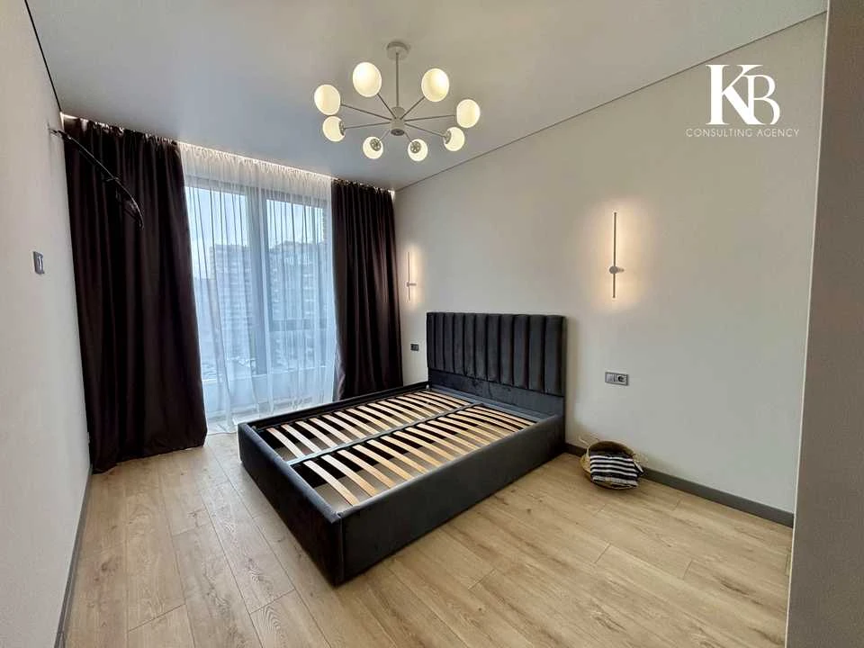 Apartment. Dnipro, Naberezhna Peremohy st.