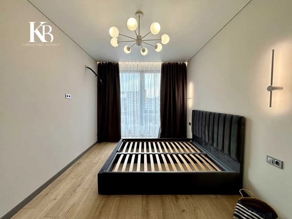 Apartment. Dnipro, Naberezhna Peremohy st.