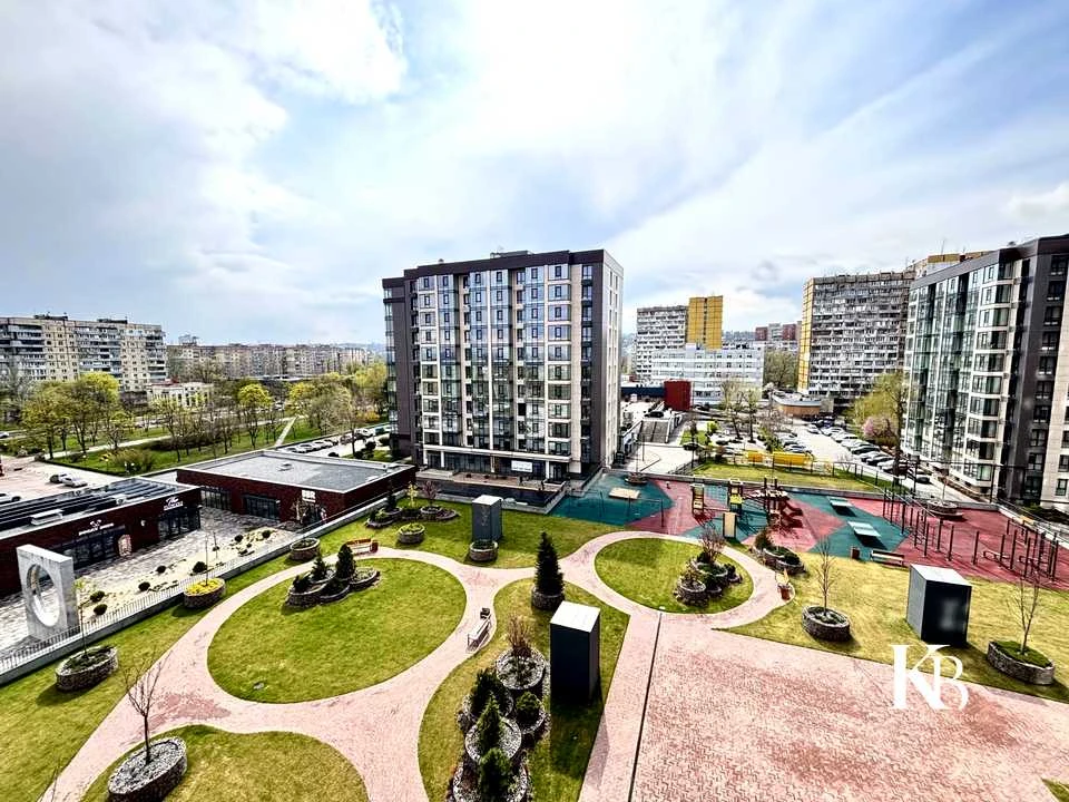Apartment. Dnipro, Naberezhna Peremohy st.