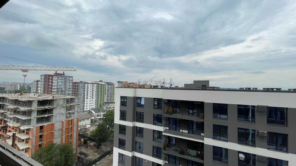 2-комнатная квартира в сданном ЖК Family Plaza — центр города,