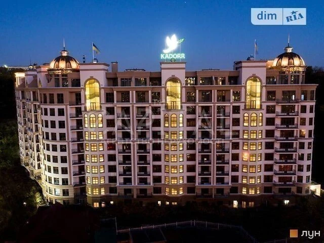 Sale of 3-room apartment 400 sq. m on Mykhayla Boychuk St. 17 • ID
