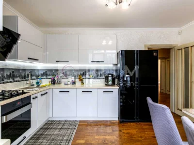 Apartment. Ivano-Frankivsk, Pasichna St.