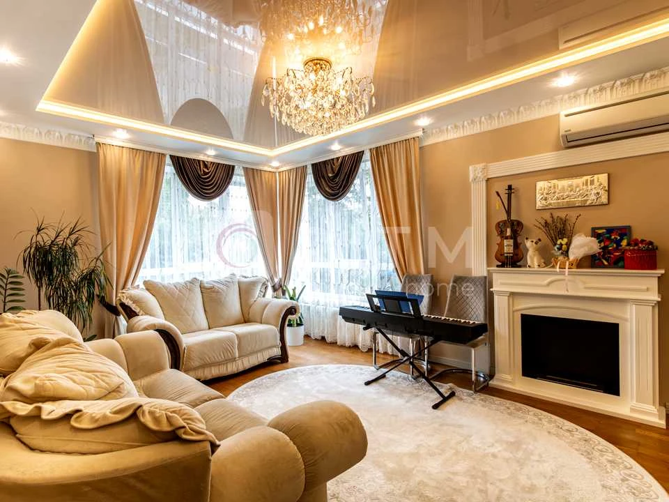 Apartment. Ivano-Frankivsk, Pasichna St.