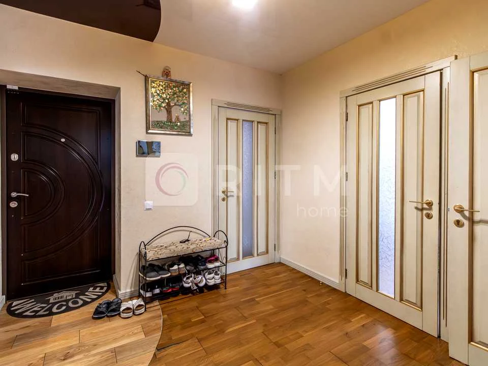 Apartment. Ivano-Frankivsk, Pasichna St.