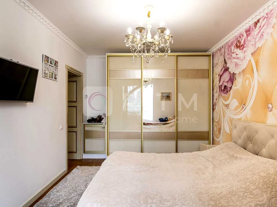Apartment. Ivano-Frankivsk, Pasichna St.