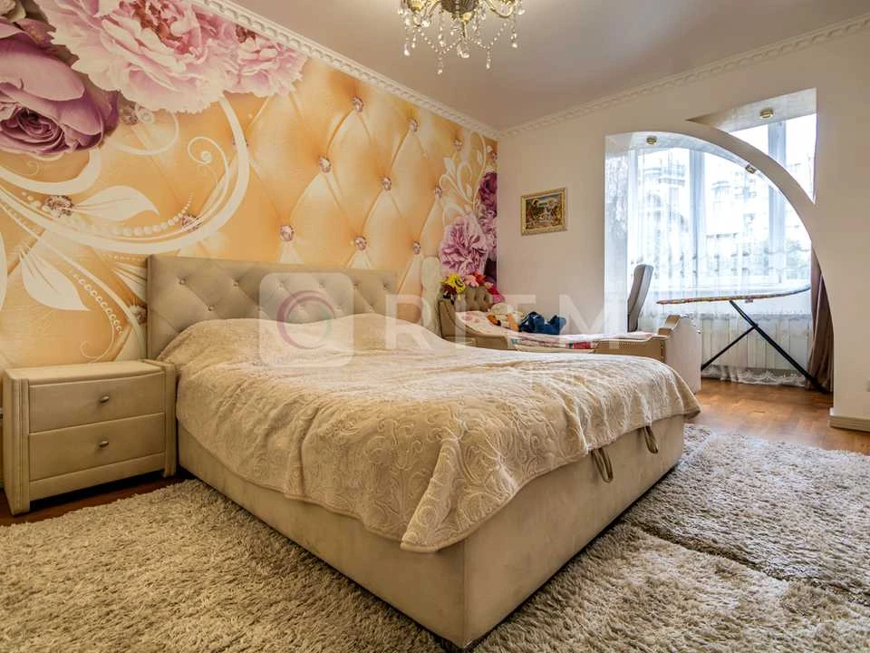 Apartment. Ivano-Frankivsk, Pasichna St.