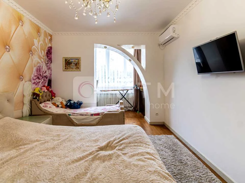 Apartment. Ivano-Frankivsk, Pasichna St.