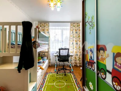 Apartment. Ivano-Frankivsk, Pasichna St.