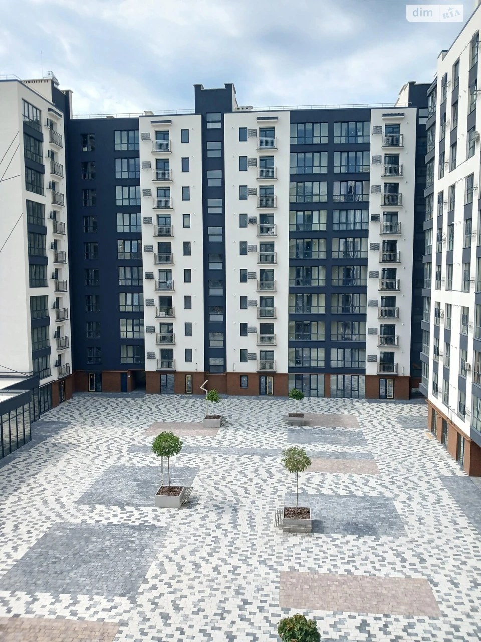 For Sale Apartment Center