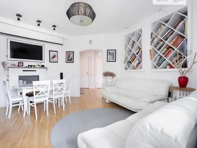Sale of 3-room apartment 87 sq. m. on Sim'yi Kulzhenkiv 35 • ID