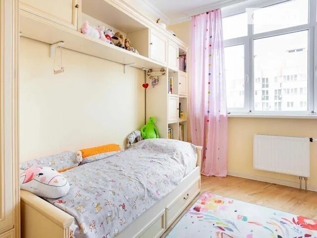 Sale of 3-room apartment 87 sq. m. on Sim'yi Kulzhenkiv 35 • ID