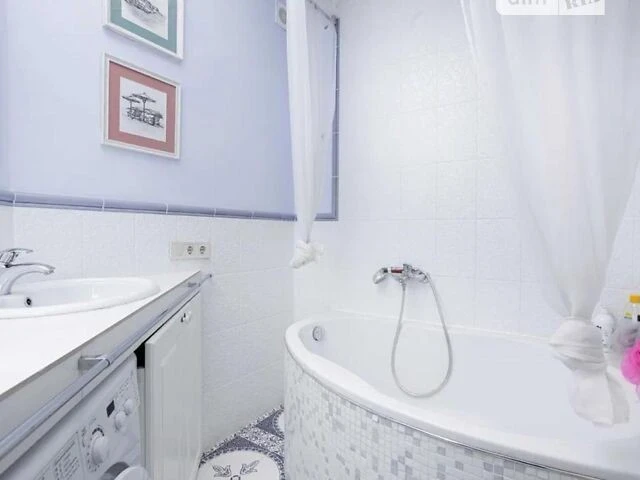 Sale of 3-room apartment 87 sq. m. on Sim'yi Kulzhenkiv 35 • ID
