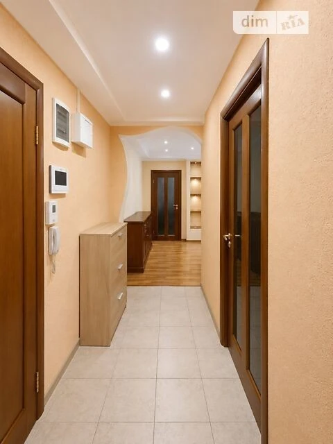 Sale of 3-room apartment 56.7 sq. m. on Entuziastiv Street 19/1 • ID