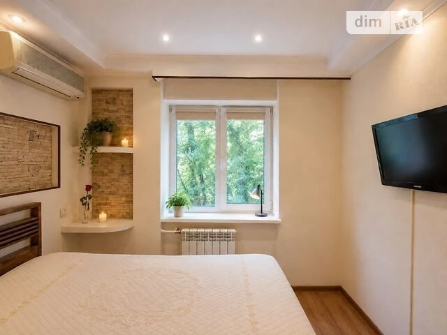 Sale of 3-room apartment 56.7 sq. m. on Entuziastiv Street 19/1 • ID