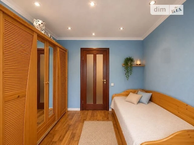 Sale of 3-room apartment 56.7 sq. m. on Entuziastiv Street 19/1 • ID