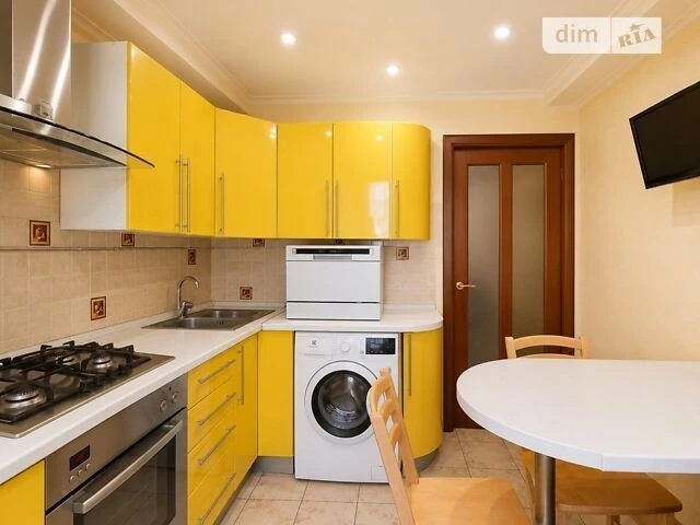 Sale of 3-room apartment 56.7 sq. m. on Entuziastiv Street 19/1 • ID