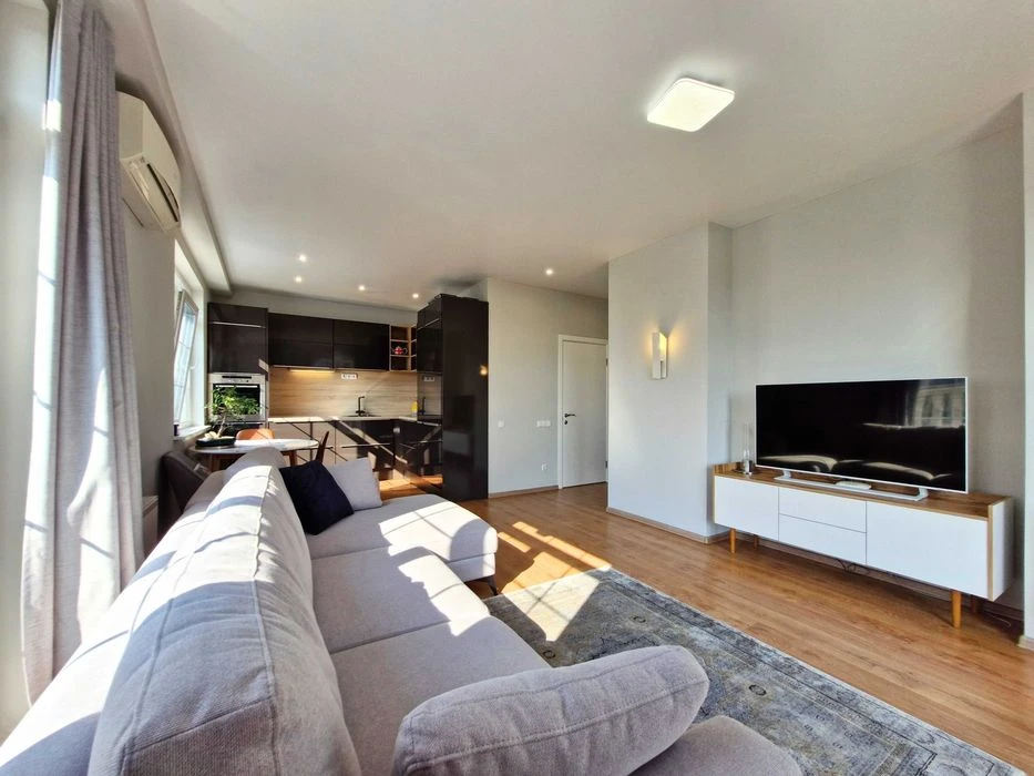 I am selling a large apartment of 60m. 1 bedroom + kitchen-living room of 25m.