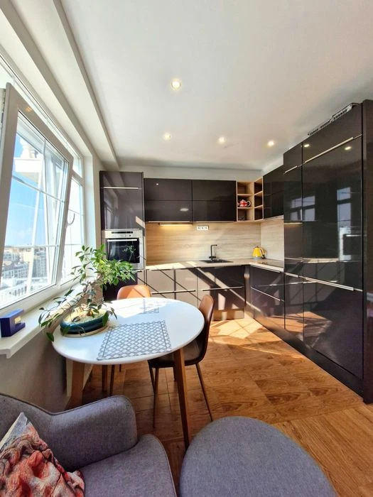 I am selling a large apartment of 60m. 1 bedroom + kitchen-living room of 25m.