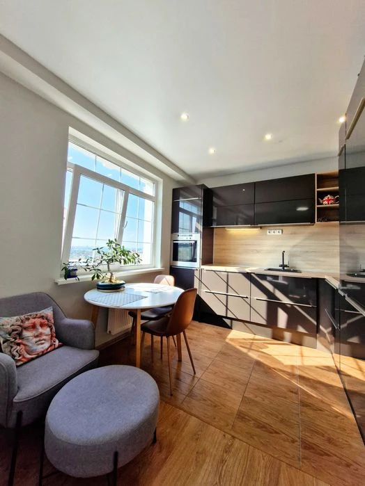I am selling a large apartment of 60m. 1 bedroom + kitchen-living room of 25m.