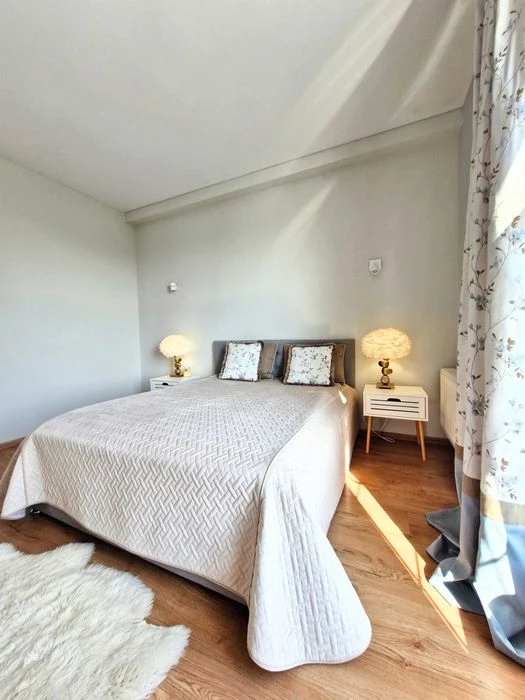 I am selling a large apartment of 60m. 1 bedroom + kitchen-living room of 25m.