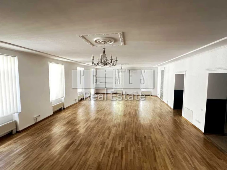 Apartment. Kyiv, Tarasa Shevchenko Avenue.