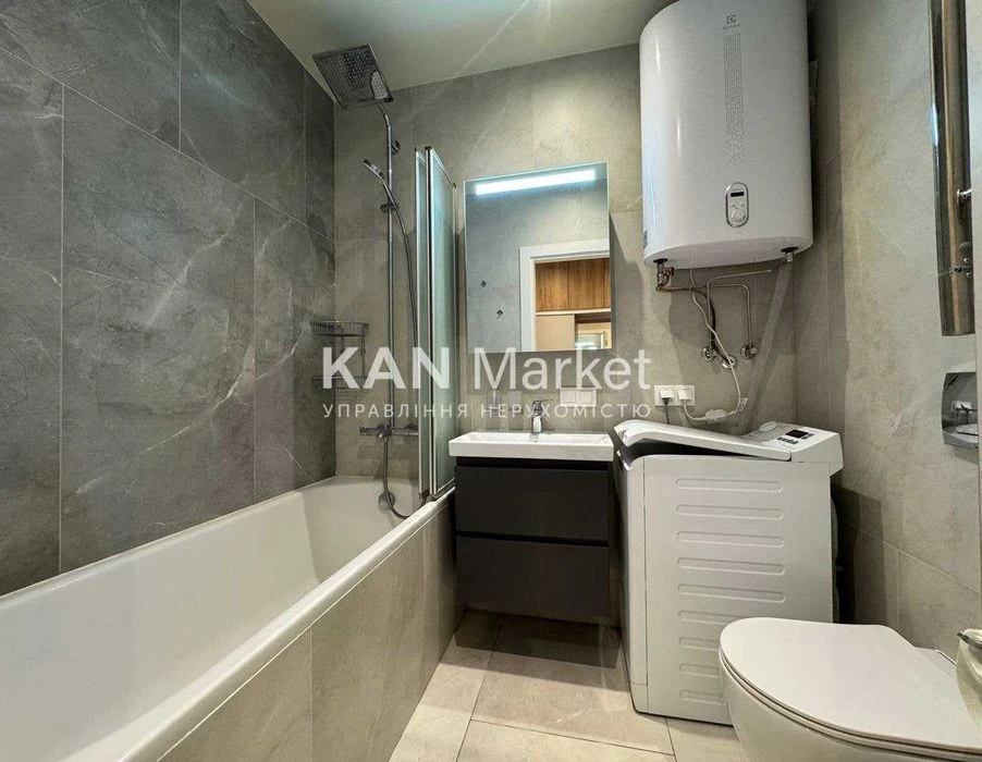 Sale of a 1-room apartment with renovation in the Respublika residential complex
