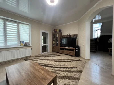 House for sale in Vinnytsia 140m2, 7 acres of land.