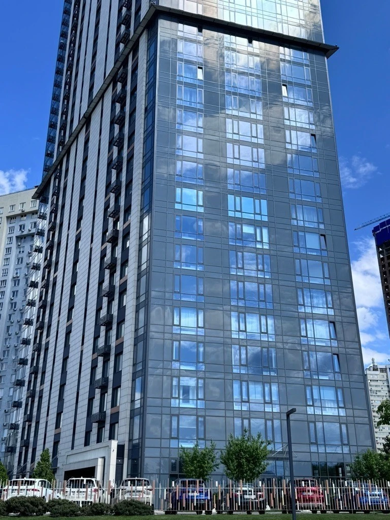 3-room apartment for sale 97 m², Akademika Zabolotnogo st.