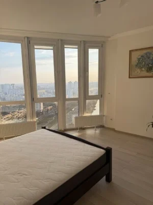 Продажа 2х комнатной квартиры Соборности 30