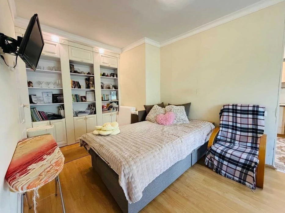 NO COMMISSION, 2-room apartment with renovation, furniture and appliances, Ser