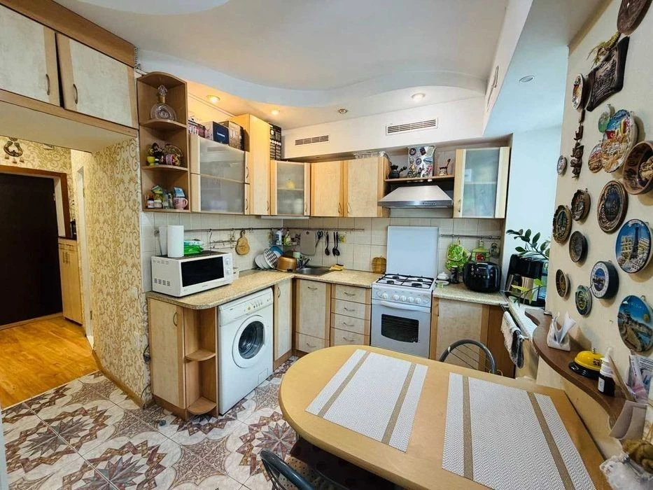 NO COMMISSION, 2-room apartment with renovation, furniture and appliances, Ser